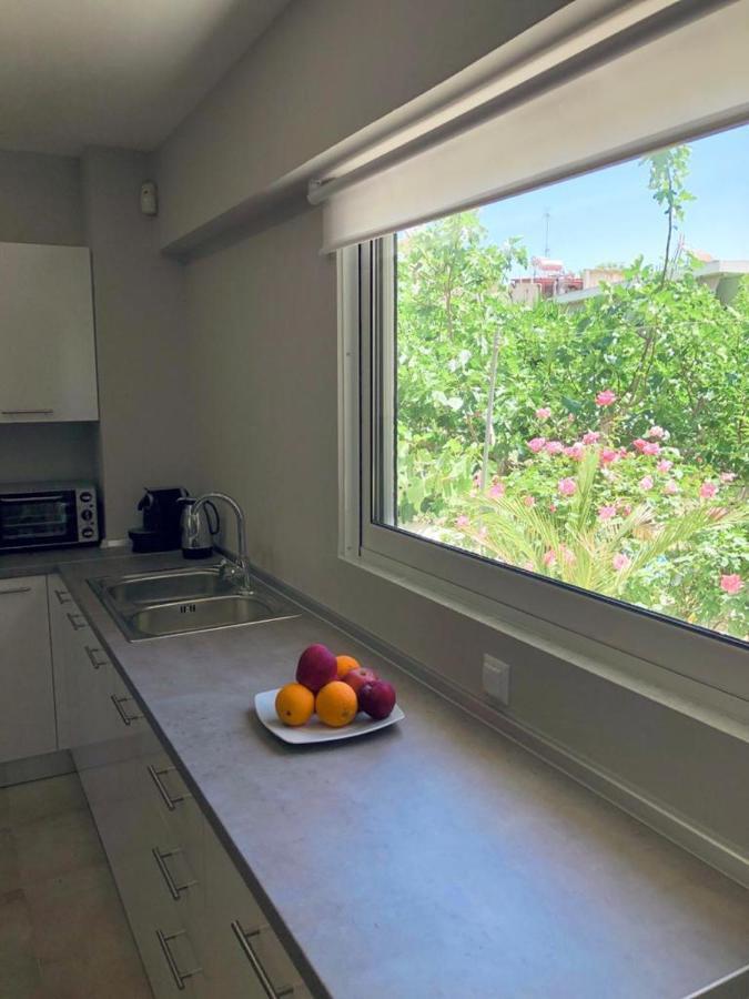 Charming Apartment In Faliro! Atenas Exterior foto